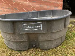 Drikke trug i plast 1138 liter