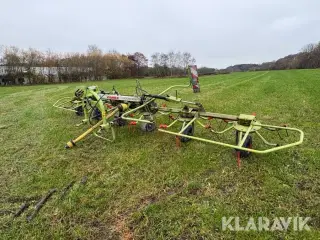 Høvender Claas Volto 670