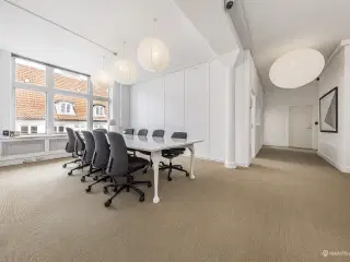 Kontor på 748 m² med fantastisk dagslys, sjæl og varme