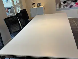 Spisebord 