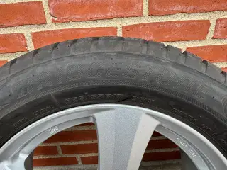 Alufælge, 17" med vinterdæk.