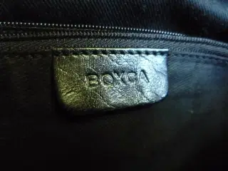 Boxca, sort skindtaske