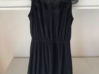 Sort kjole fra Only