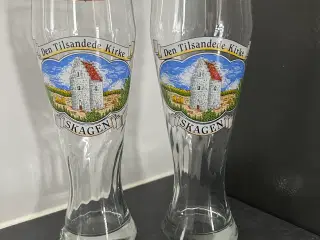 Håndmalet glas med den tilsandet kirke.