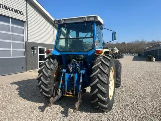 Ford TW 15 F II med HEVA opklappelig frontlift