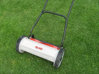 Håndskubber, plæneklipper
