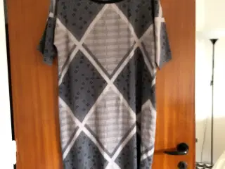 Saint Tropez gråmønstret kjole str M