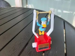 Donald Duck Tricky Trapeze.