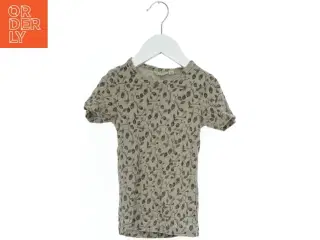 T-shirt med mønster fra Lil atelier (str. 116)
