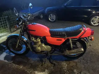 Kawasaki KZ 750 B twin