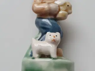 Porcelænsfigur pige med kat 
