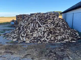 brænde af blandet nåletræ sælges