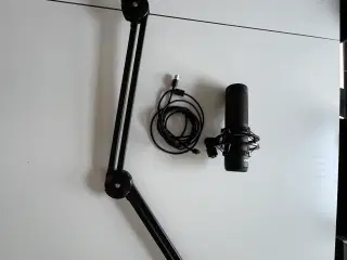 Hyperx quadcast s + røde mikrofon arm