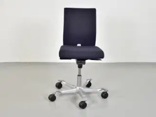 Häg h04 4200 kontorstol med blåt polster og sølvgråt stel
