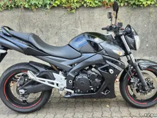 Suzuki GSR 600
