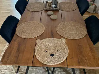 Planke bord i massivt træ