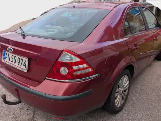 Ford Mondeo 2005 2.0 Aut benzin