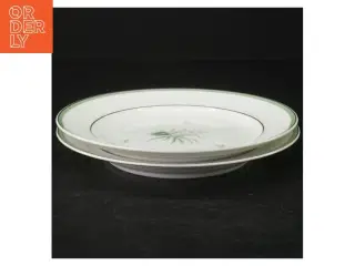 Grøn Melodi RC Porcelænsmiddagstallerkener med plante dekoration fra Royal Copenhagen (str. Ø. 17 cm)