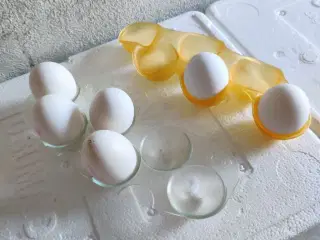 Serveringsbakker til æg retro