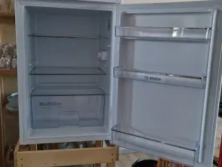 Køleskab på stativ