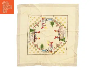 Broderet dug med julemotiver (str. 50x52 cm)