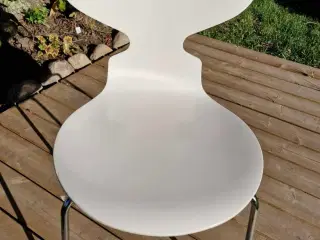 Myren stole, hvide, Arne Jakobsen Design