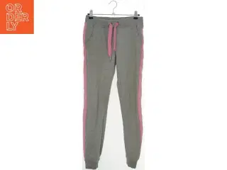 Grå sweatpants med pink striber fra C&A (str. 152)