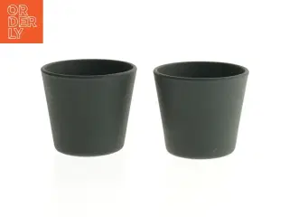 Sort fyrfadsstage/til miniplante fra IKEA (str. Ø. 7 cm. længde. 6 cm)