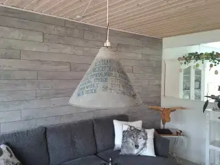 Kyllinge/griselampe sælges.