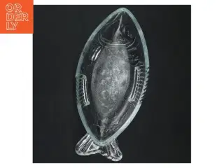 Glasfad formet som fisk (str. 22x10 cm)