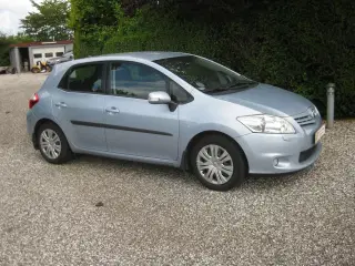 Toyota Auris 1,6 VVT-I T2 a/c 132HK 5d