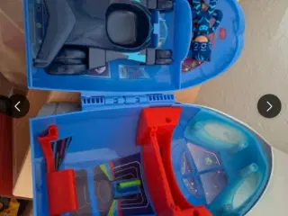 Hasbro PJ Masks 2 in 1 Headquarters & Rocket