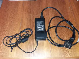 Strømforsyning 19V - AC Adapter, ADP-90SB BB