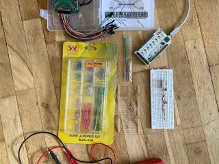 Analog Discovery 2, multimeter, arduino, fumlebræt
