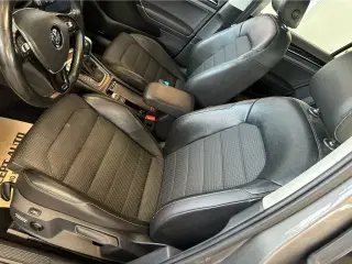 VW Golf VII 1,6 TDi 105 Highline Variant DSG BMT