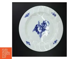 Porcelænstallerken, Blå blomst fra Royal Copenhagen (str. 38 x 3 cm)