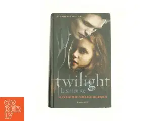 Twilight - tusmørke af Stephenie Meyer (Bog)