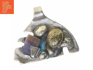 Vedhæng i metal (str. 5 x 4 cm)