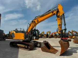 Liebherr R926