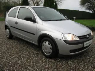 Opel Corsa 1,2 16V Family