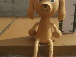 Træ Hund Figur