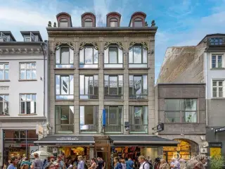 INGEN BINDING - Lyst og indbydende kontorlejemål på Strøget på 114 m²