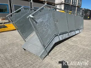 Trappe med gelænder