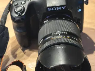 Sony A68 spejlrefleks kamera