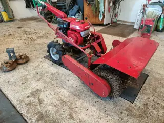 Honda F560, Fejemaskine 