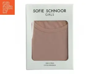 Undertøj fra Sofie Schnoor (str. 152)