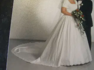 Smuk brudekjole