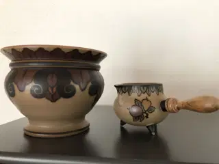 E. Hjorth keramik, urtepotteskjuler og kande