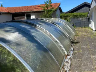 Pooloverdækning 4×8 m – teleskopisk med skinner – 