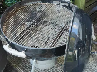 Weber 57 cm kuglegrill + Weber Smokey Joemokey joe